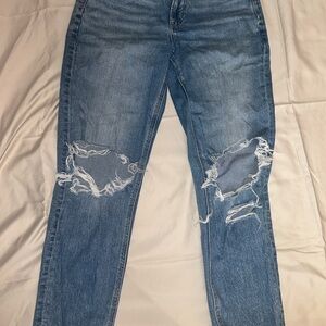 American Eagle Outfitters Light Blue Ripped strigid mom jean